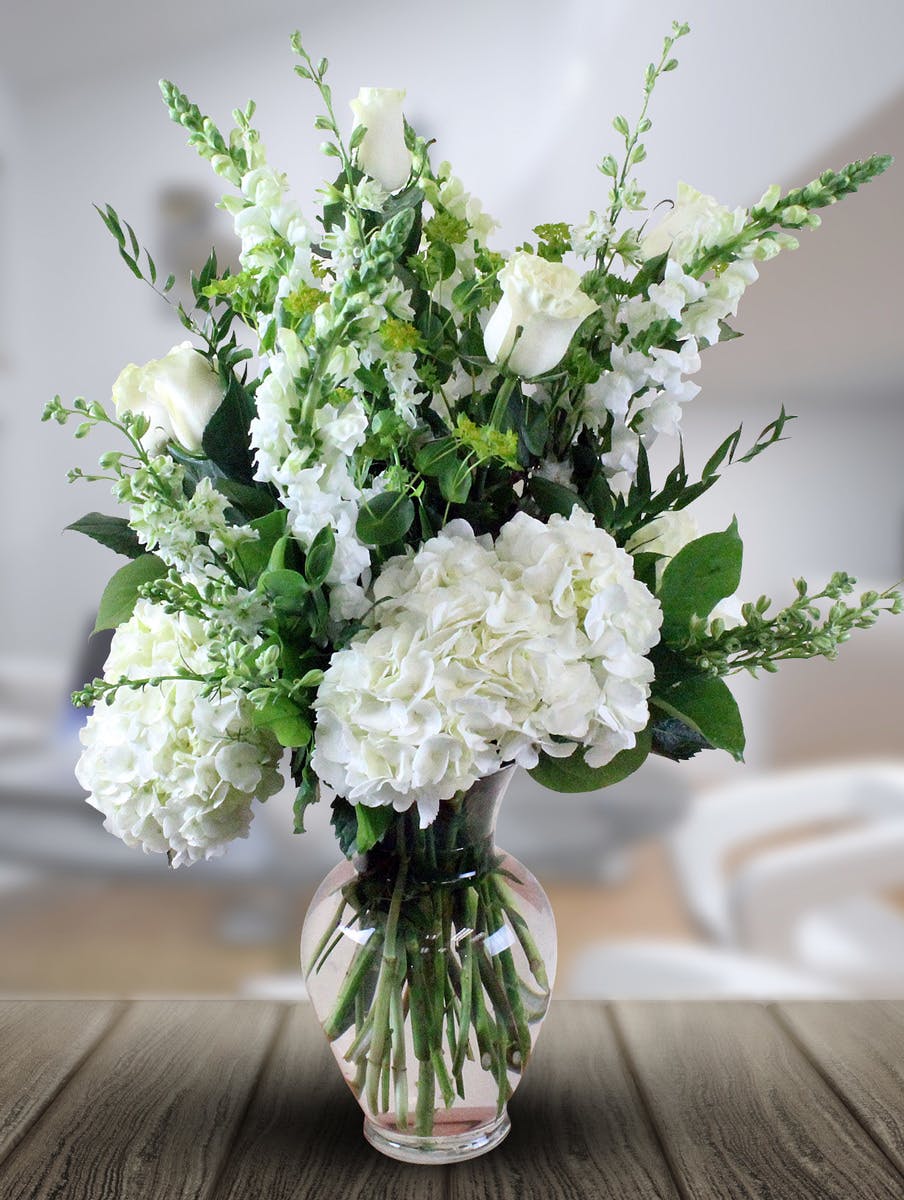 Simply White Yonkers & White Plains (NY) SameDay Flower Delivery Blossom Flower Shops